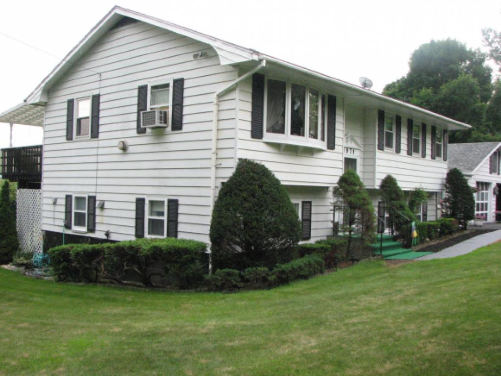 1971 Highgate Road Swanton, VT 05478 - Photo 5 of 32