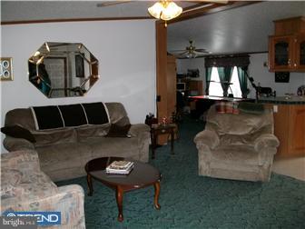 2 New Bridge Road, Unit B2 Salem, NJ 08079 - Photo 3 of 9 Living Room