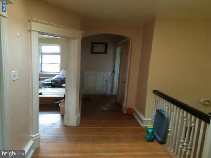 5209 Church Road Philadelphia, PA 19131 - Photo 18 of 25 Hallway