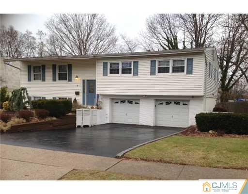 9 Merker Drive Edison, NJ 08837 - Photo 1 of 3 Gallery Image 1