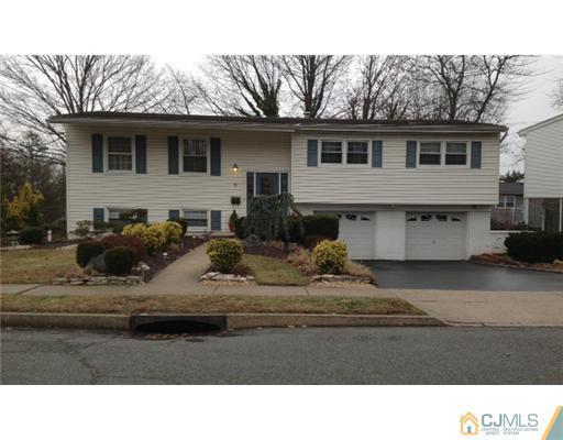 9 Merker Drive Edison, NJ 08837 - Photo 2 of 3 Gallery Image 2