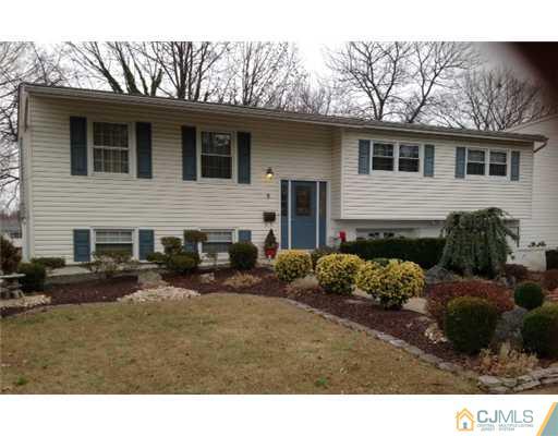 9 Merker Drive Edison, NJ 08837 - Photo 3 of 3 Gallery Image 3
