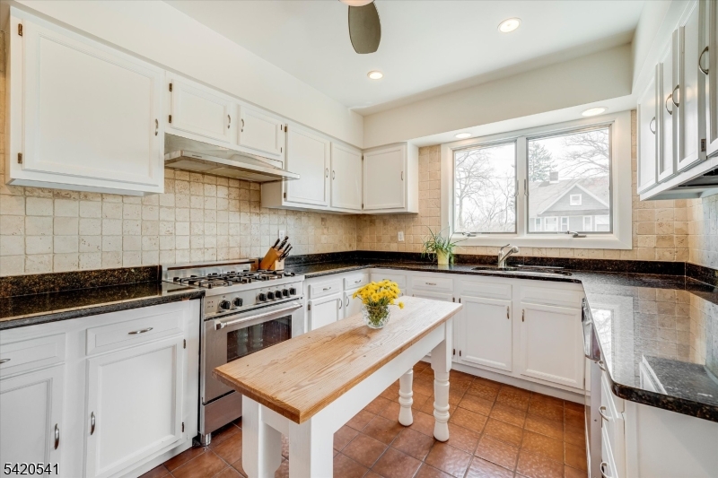 55 Luddington Road West Orange, NJ 07052 - Photo 20 of 41