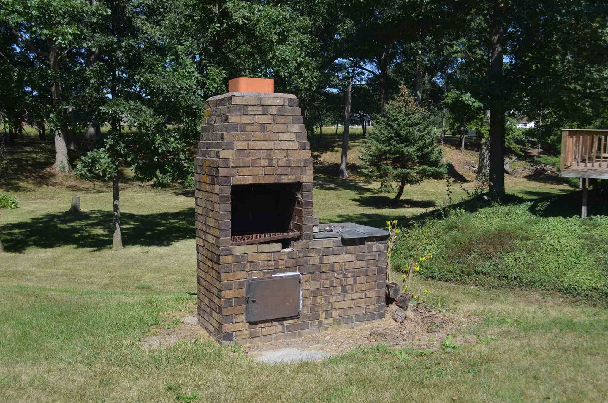 8027 Butt Road East Woodburn, IN 46797 - Photo 16 of 24