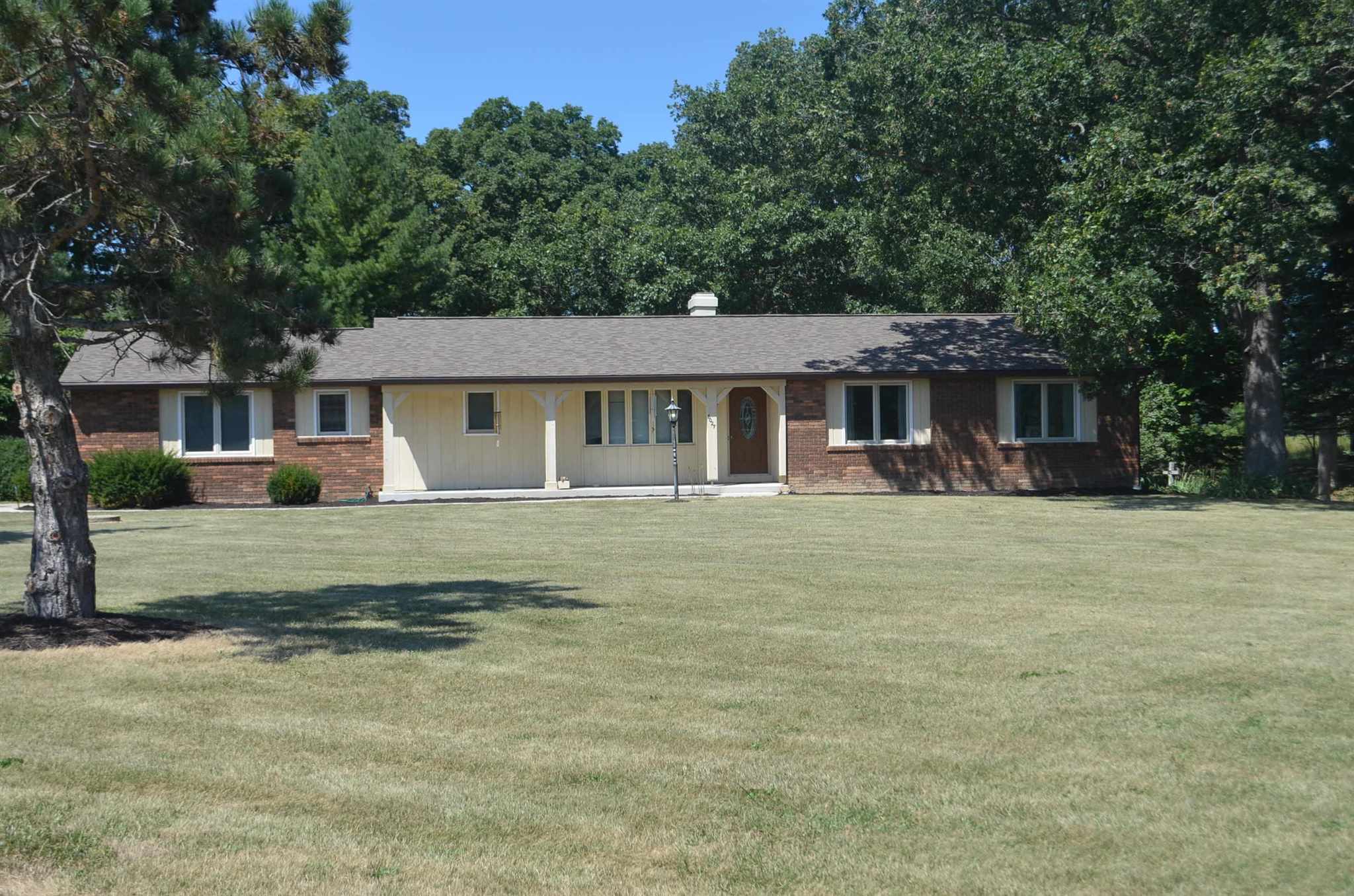 8027 Butt Road East Woodburn, IN 46797 - Photo 3 of 24