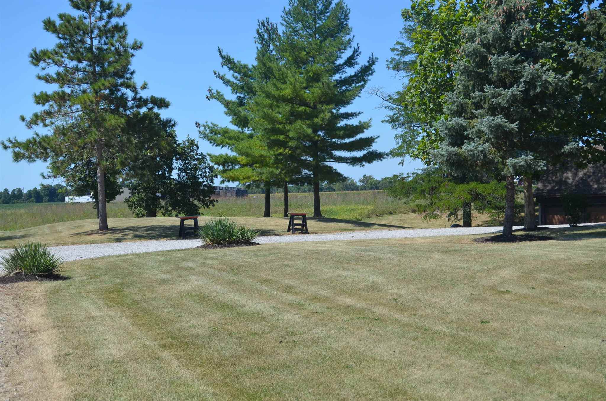 8027 Butt Road East Woodburn, IN 46797 - Photo 4 of 24
