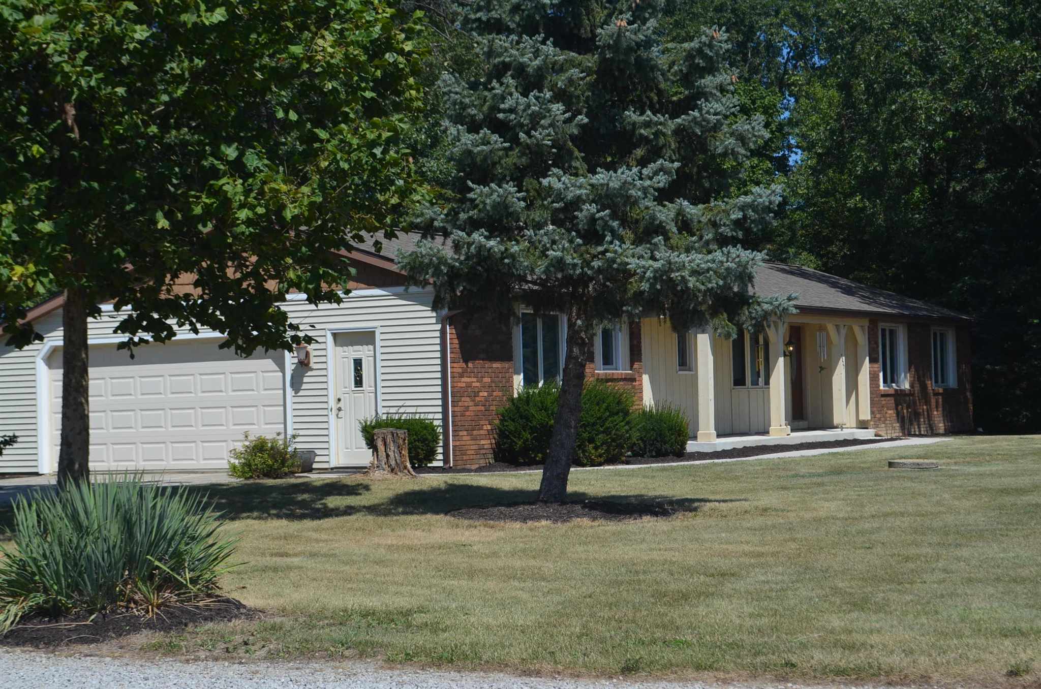 8027 Butt Road East Woodburn, IN 46797 - Photo 8 of 24