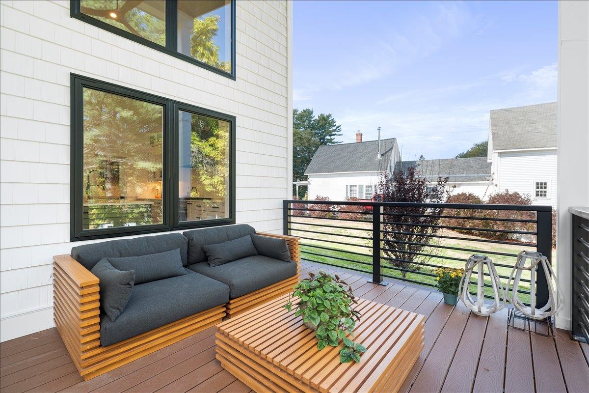 47 East Union Street Goffstown, NH 03045 - Photo 11 of 60