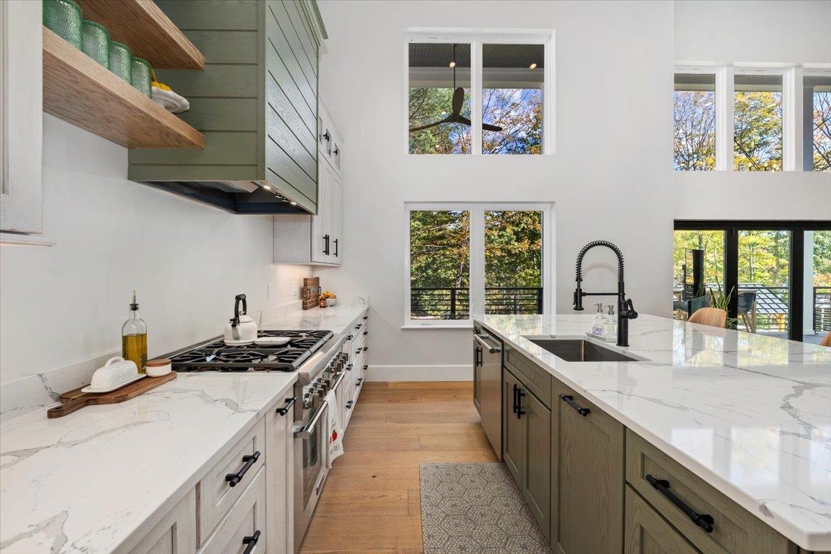 47 East Union Street Goffstown, NH 03045 - Photo 14 of 60