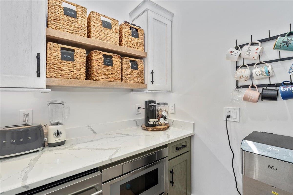 47 East Union Street Goffstown, NH 03045 - Photo 18 of 60