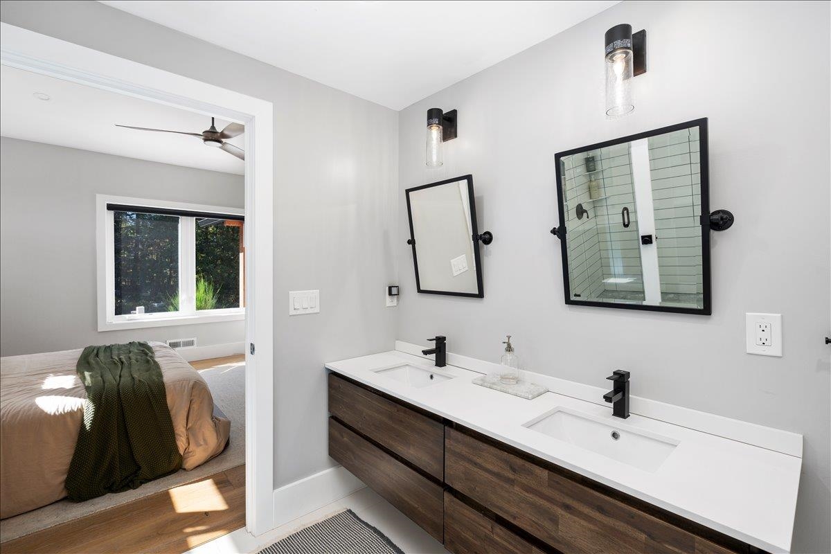 47 East Union Street Goffstown, NH 03045 - Photo 23 of 60