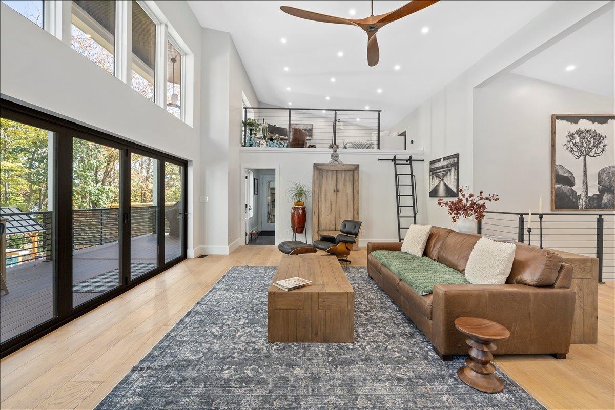 47 East Union Street Goffstown, NH 03045 - Photo 5 of 60