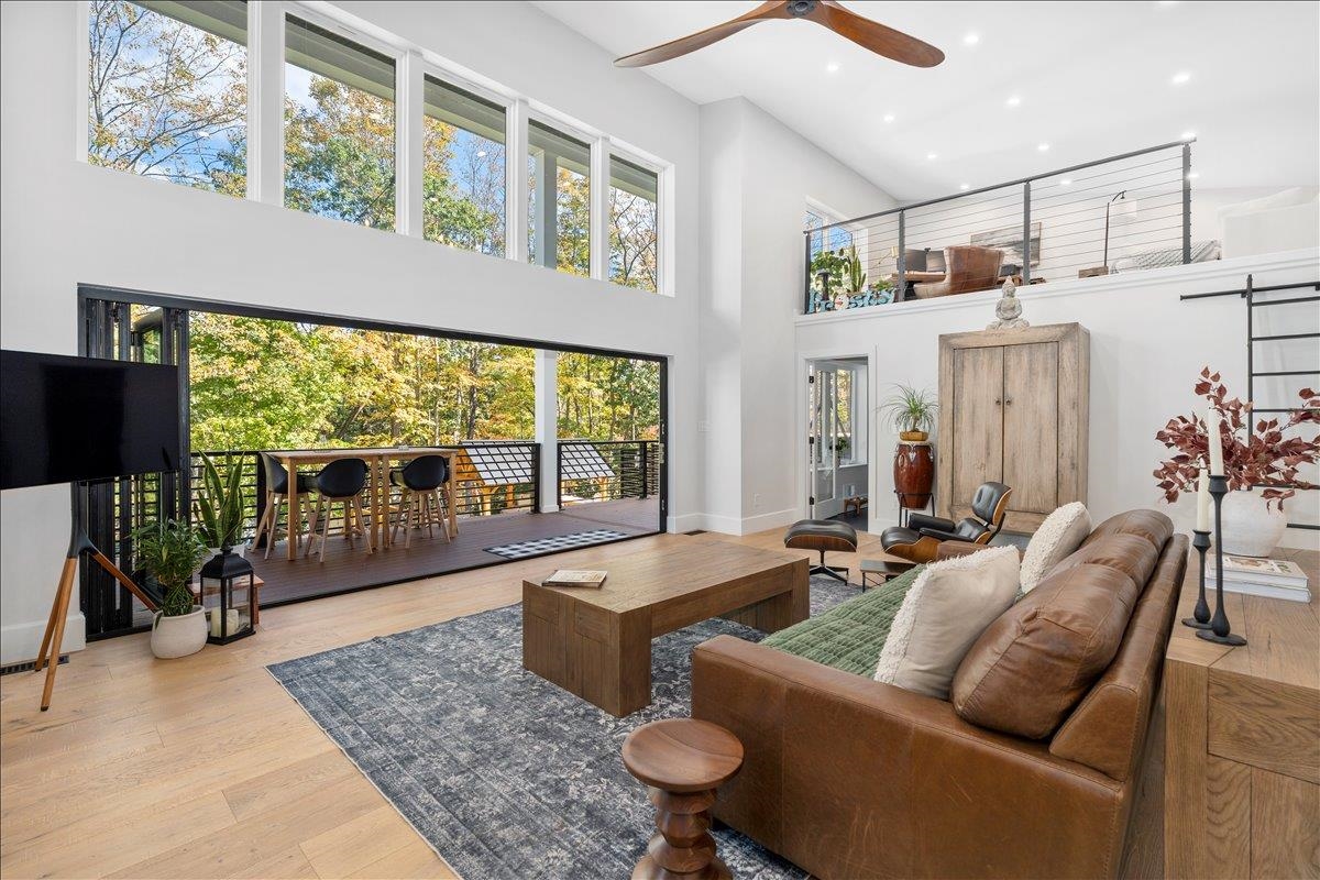 47 East Union Street Goffstown, NH 03045 - Photo 8 of 60