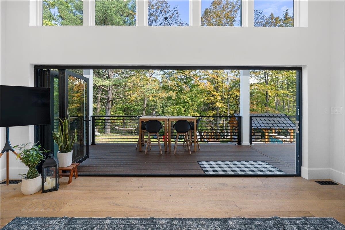 47 East Union Street Goffstown, NH 03045 - Photo 9 of 60