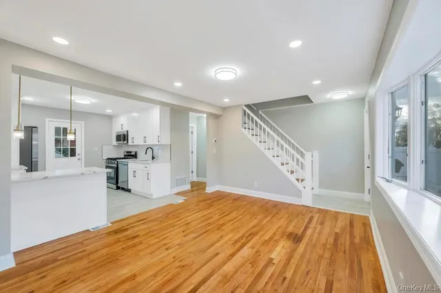 $889,000 | 245 Stone Street, Elmont, NY 11003