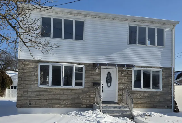 $889,000 | 245 Stone Street, Elmont, NY 11003