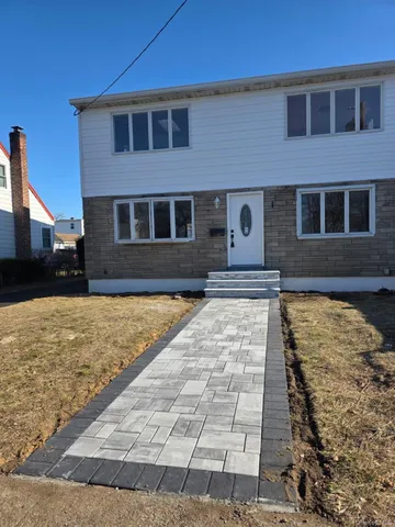$889,000 | 245 Stone Street, Elmont, NY 11003