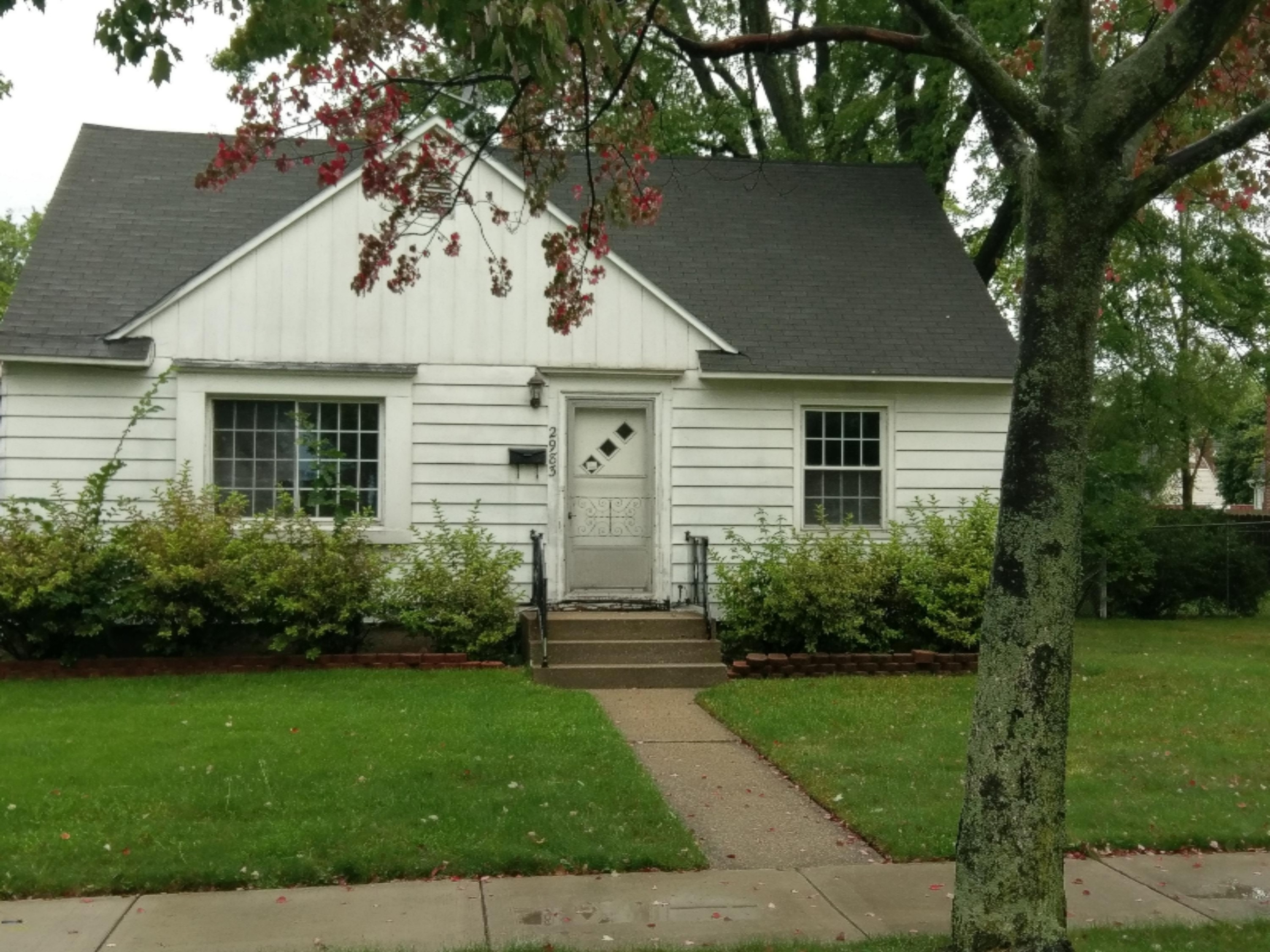2983 Eastland Road Muskegon, MI 49441 - Photo 1 of 19 IMAG0248