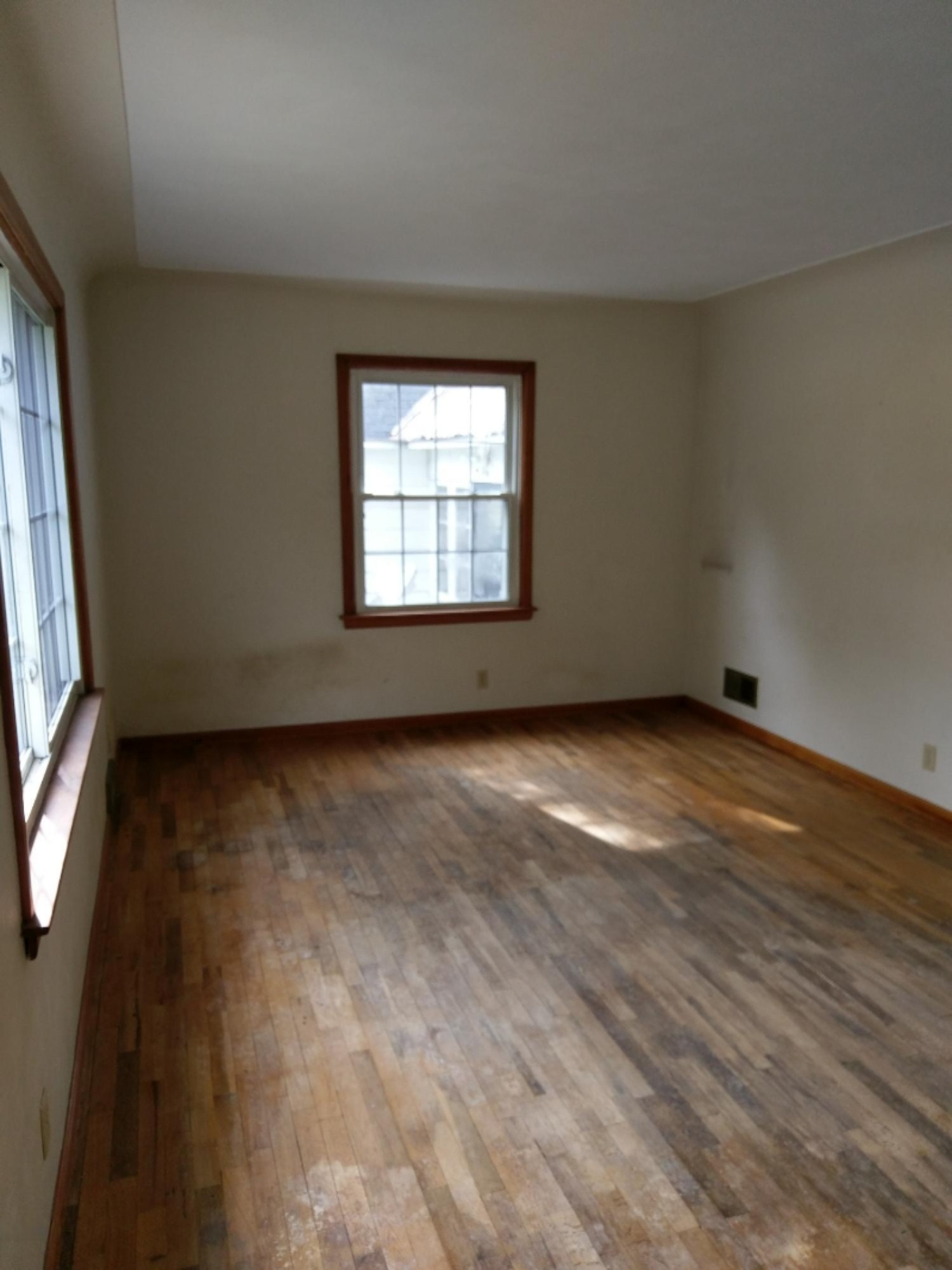 2983 Eastland Road Muskegon, MI 49441 - Photo 6 of 19 IMAG0264