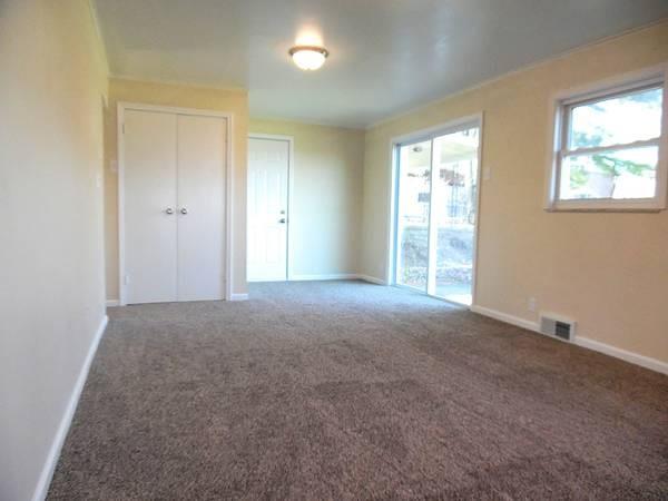 548 Springfield Pittsburgh, PA 15220 - Photo 7 of 13 Gallery Image 7