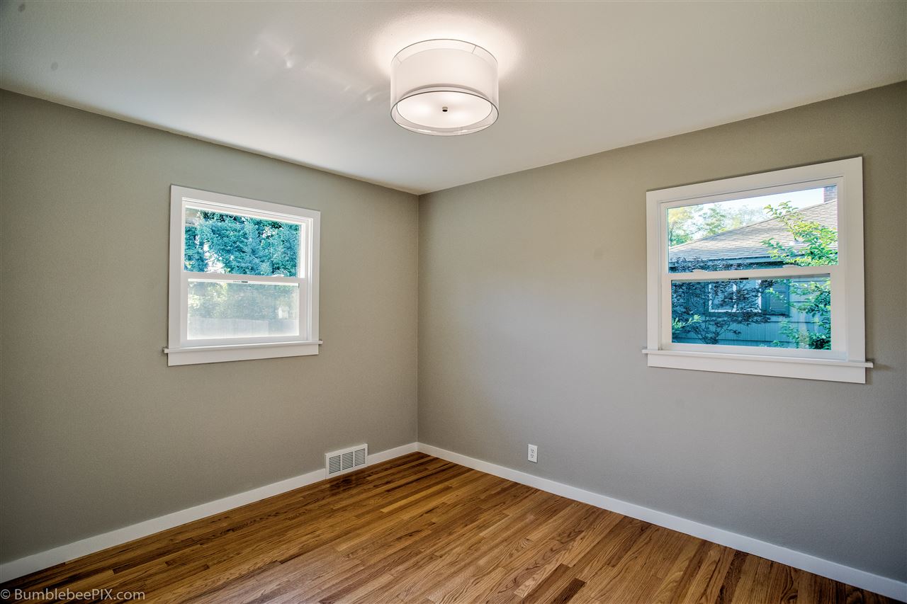 2828 North Laura Road Spokane, WA 99212 - Photo 11 of 20