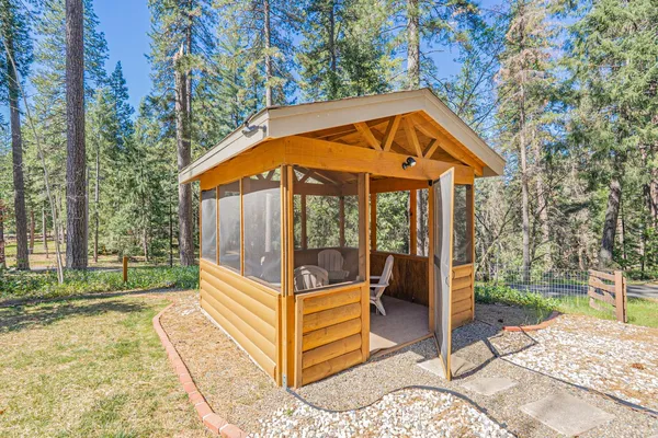 $749,000 | 4339 Magnolia Lane, Camino, CA 95709