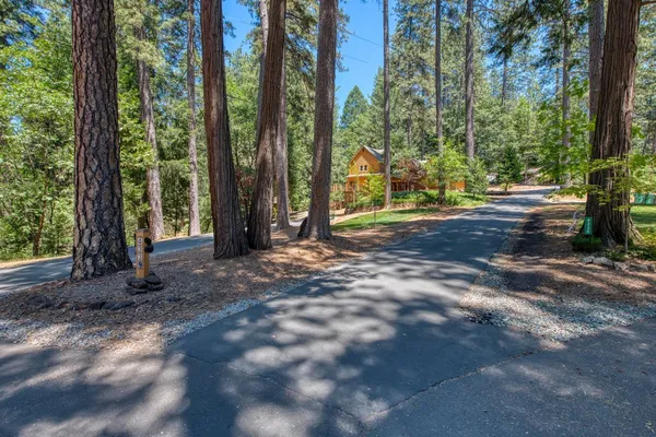$749,000 | 4339 Magnolia Lane, Camino, CA 95709