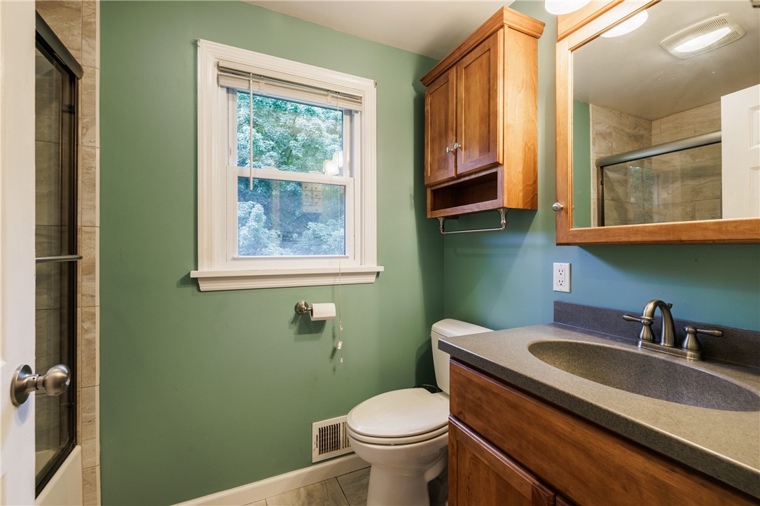 455 Reeves Road Pittsford, NY 14534 - Photo 16 of 27