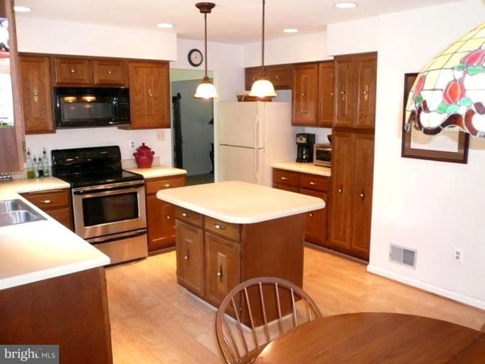 3108 Newcastle Lane Riva, MD 21140 - Photo 2 of 29 Beautiful kitchen w/Corian counters,center island