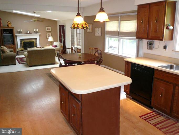 3108 Newcastle Lane Riva, MD 21140 - Photo 24 of 29 Kitchen/Family Room