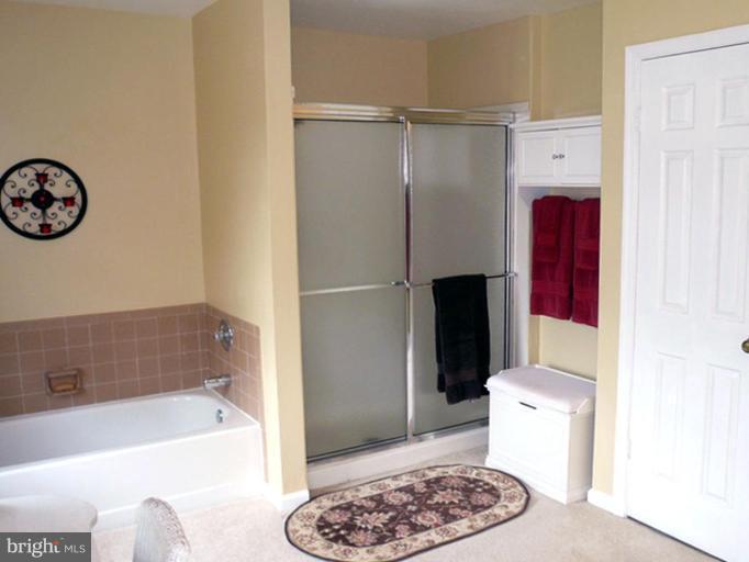 3108 Newcastle Lane Riva, MD 21140 - Photo 5 of 29 Large Master Ba-separate tub and shower!