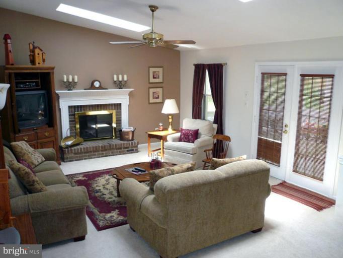 3108 Newcastle Lane Riva, MD 21140 - Photo 9 of 29 Vaulted ceiling,skylight, fireplace,French doors