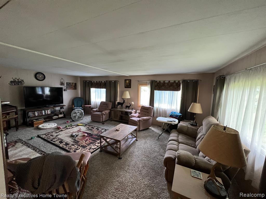 5690 Harrington Road Croswell, MI 48422 - Photo 7 of 24