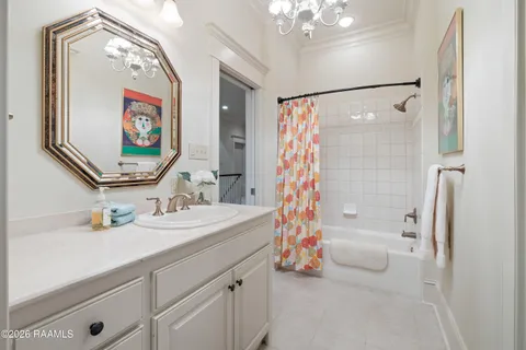 $1,500,000 | 6 Duperier Oaks Drive, New Iberia, LA 70563
