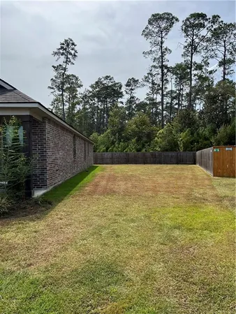 $2,200 | 40047 Cypress View Road, Ponchatoula, LA 70454
