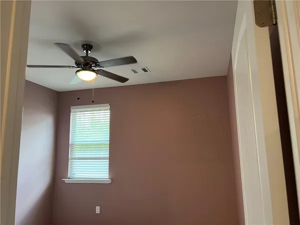 $2,200 | 40047 Cypress View Road, Ponchatoula, LA 70454