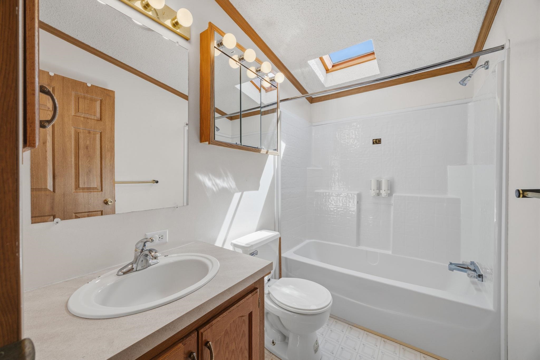 W8919 Ripley Road Cambridge, WI 53523 - Photo 33 of 73