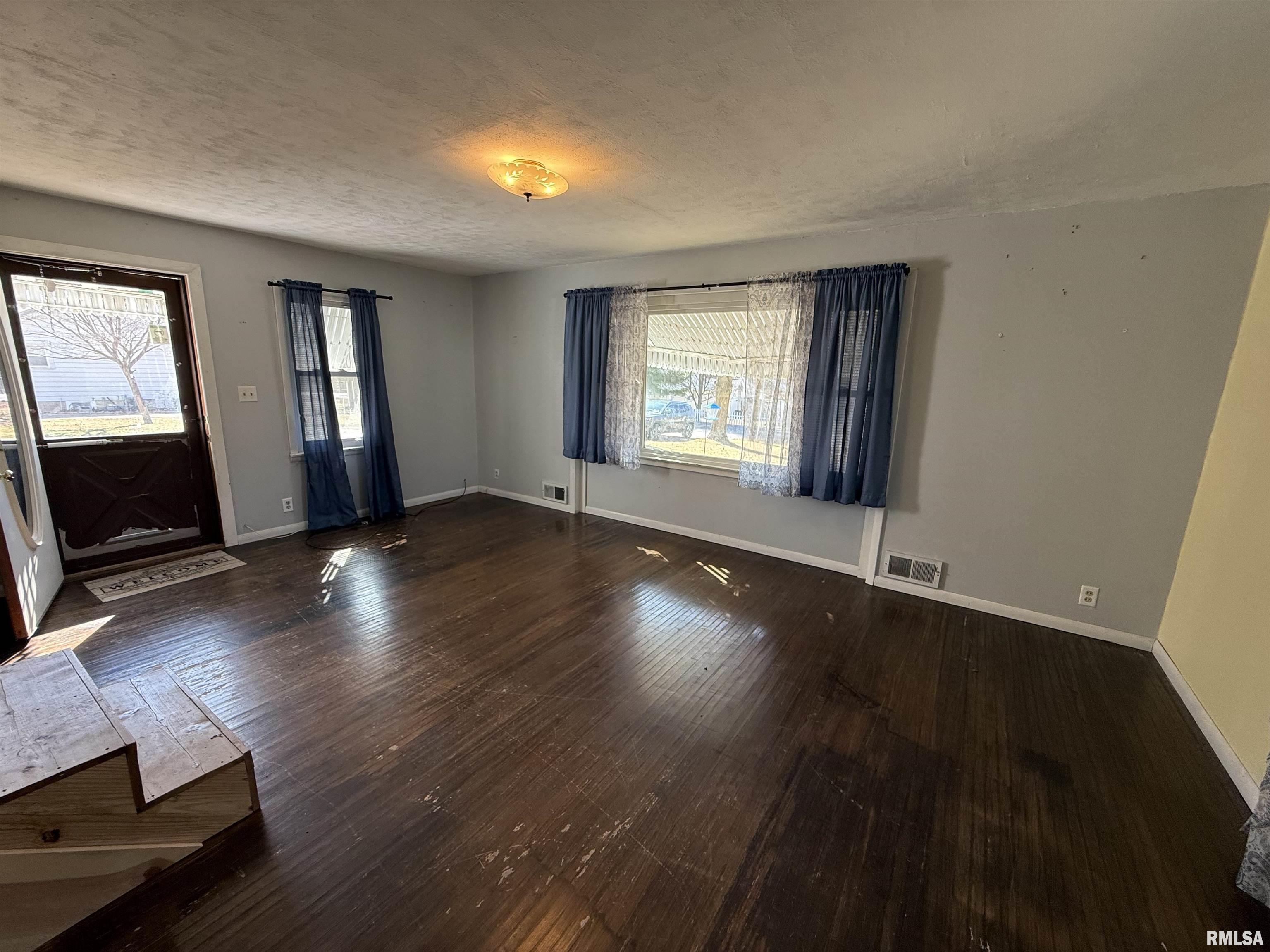 417 Wagner Street Washington, IL 61571 - Photo 7 of 27