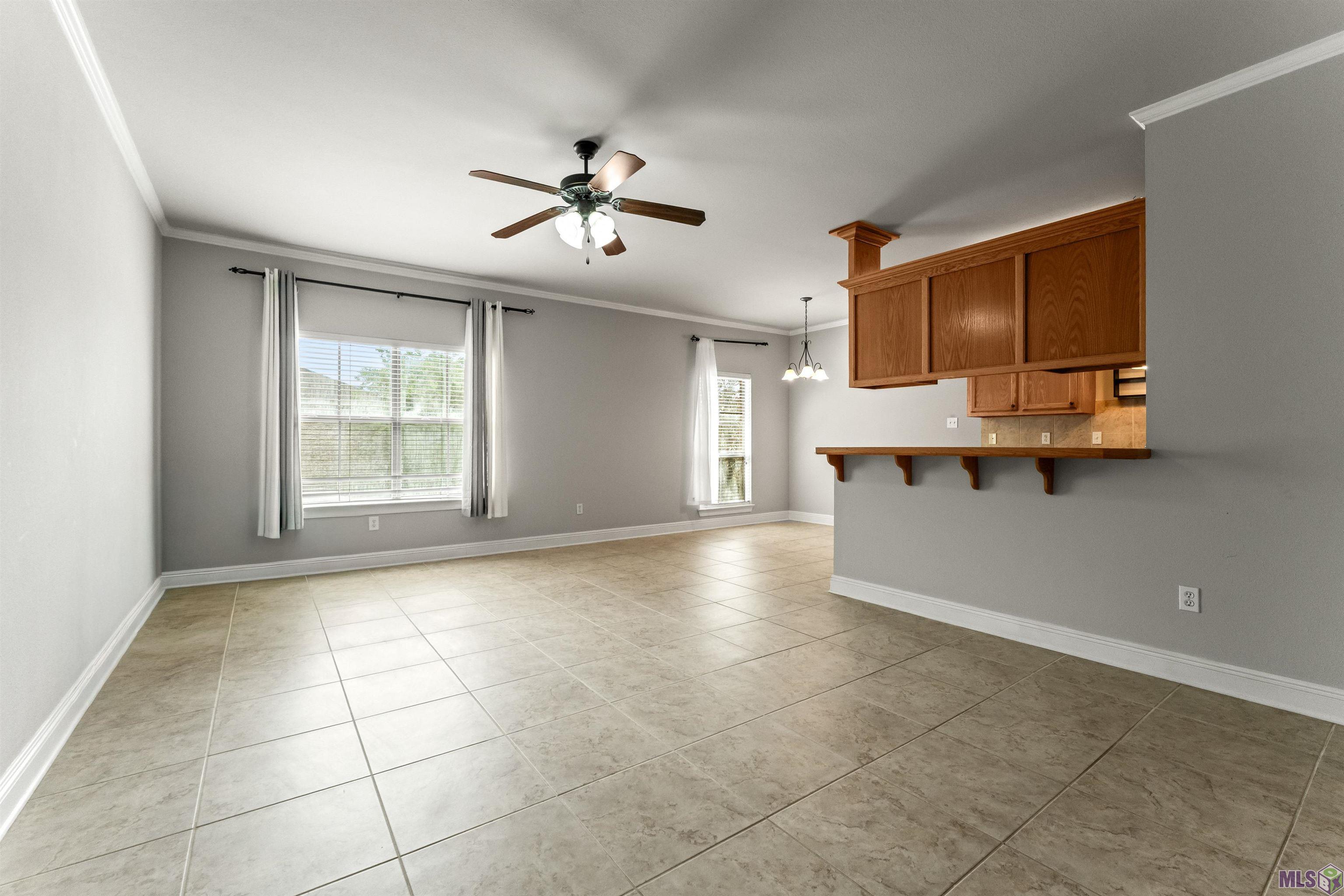 818 Meadow Bend Drive, Unit G Baton Rouge, LA 70820 - Photo 3 of 17