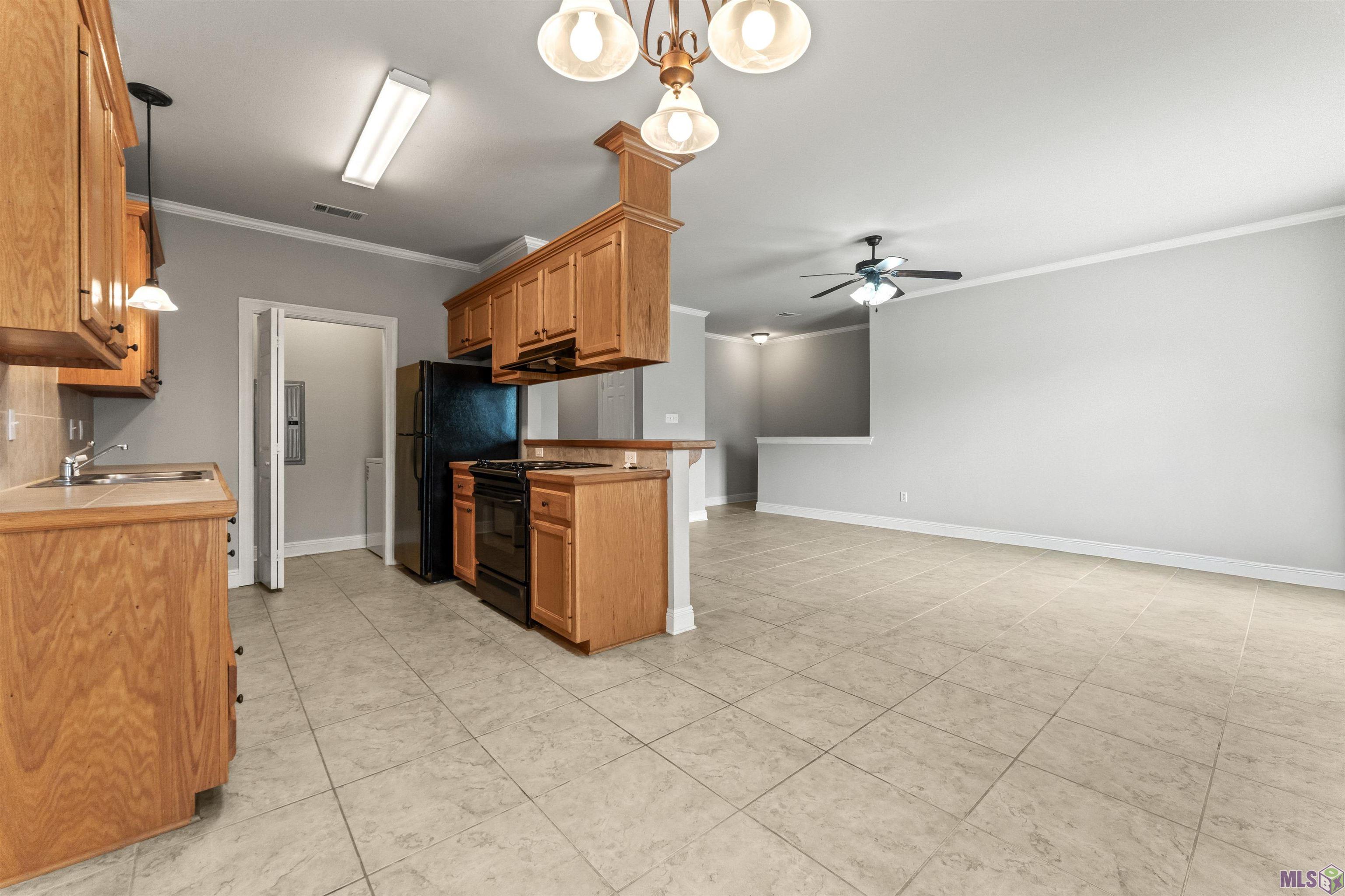 818 Meadow Bend Drive, Unit G Baton Rouge, LA 70820 - Photo 7 of 17