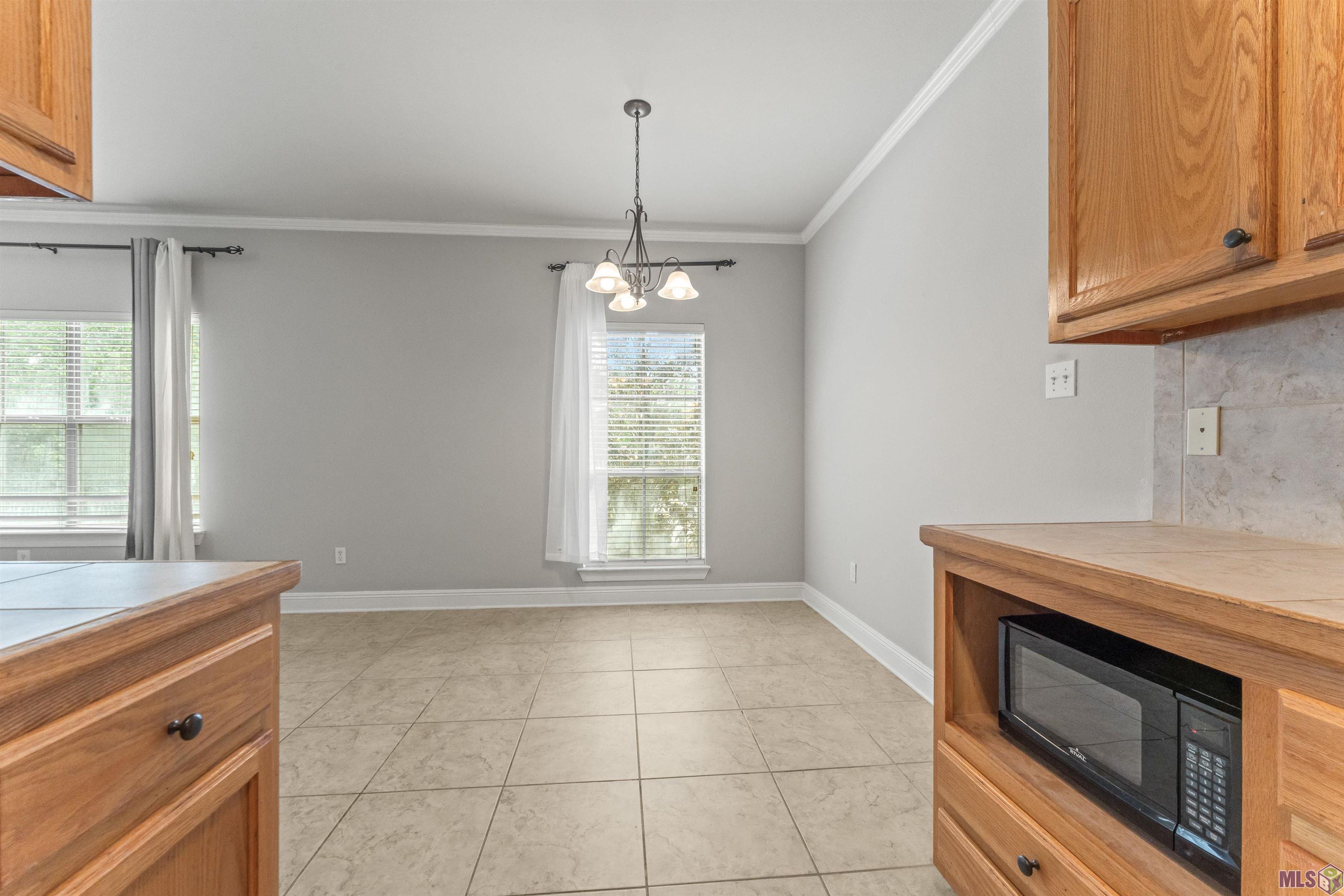 818 Meadow Bend Drive, Unit G Baton Rouge, LA 70820 - Photo 8 of 17