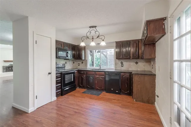 $370,000 | 1501 Barclay Drive, Richardson, TX 75081