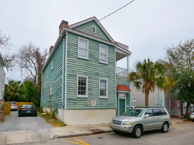 $3,025 | 16 Felix Street, Unit A, Charleston, SC 29403