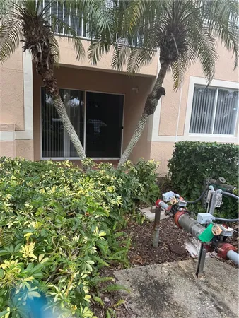 $1,450 | 1670 North 42ND Circle, Unit 105, Vero Beach, FL 32967