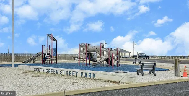 $2,400 | 1022 South Green Street, Tuckerton, NJ 08087