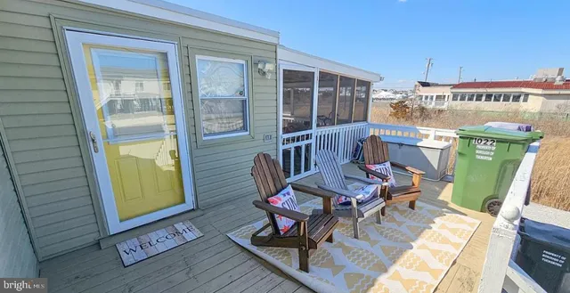 $2,400 | 1022 South Green Street, Tuckerton, NJ 08087