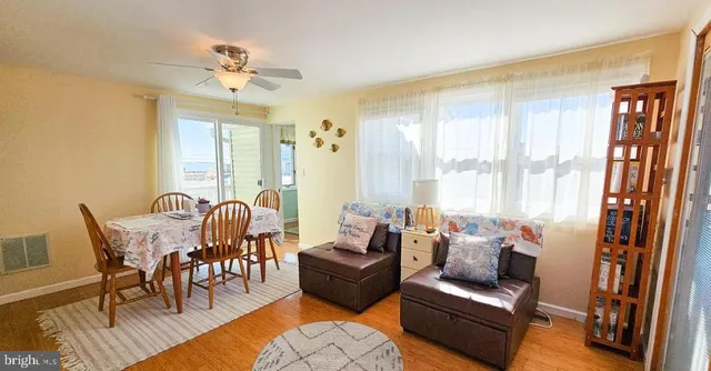 $2,400 | 1022 South Green Street, Tuckerton, NJ 08087