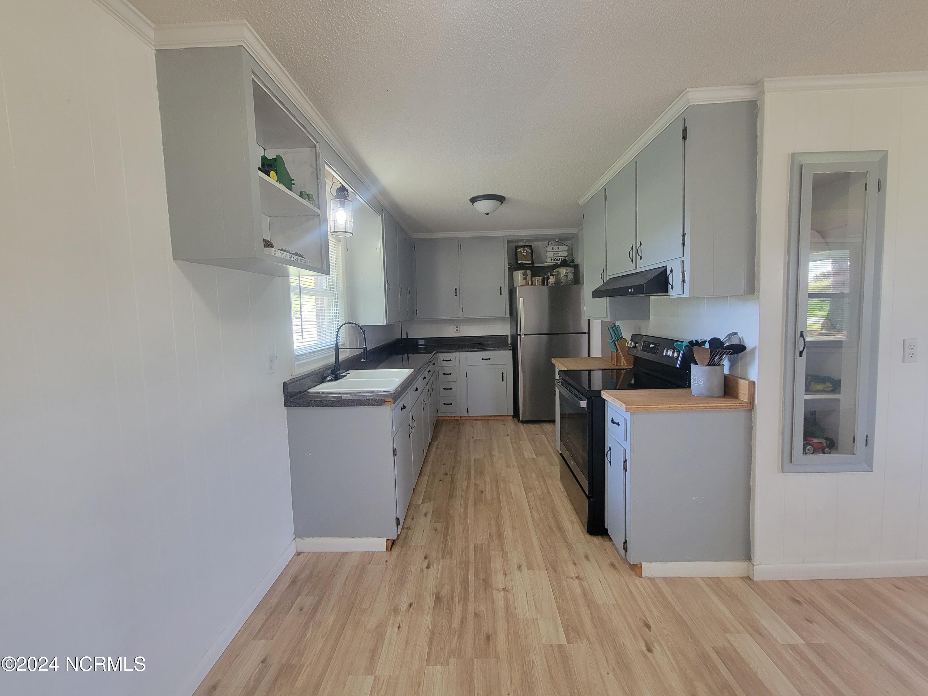 70 Cabbage Patch Road Clinton, NC 28328 - Photo 11 of 35 20240909_124102