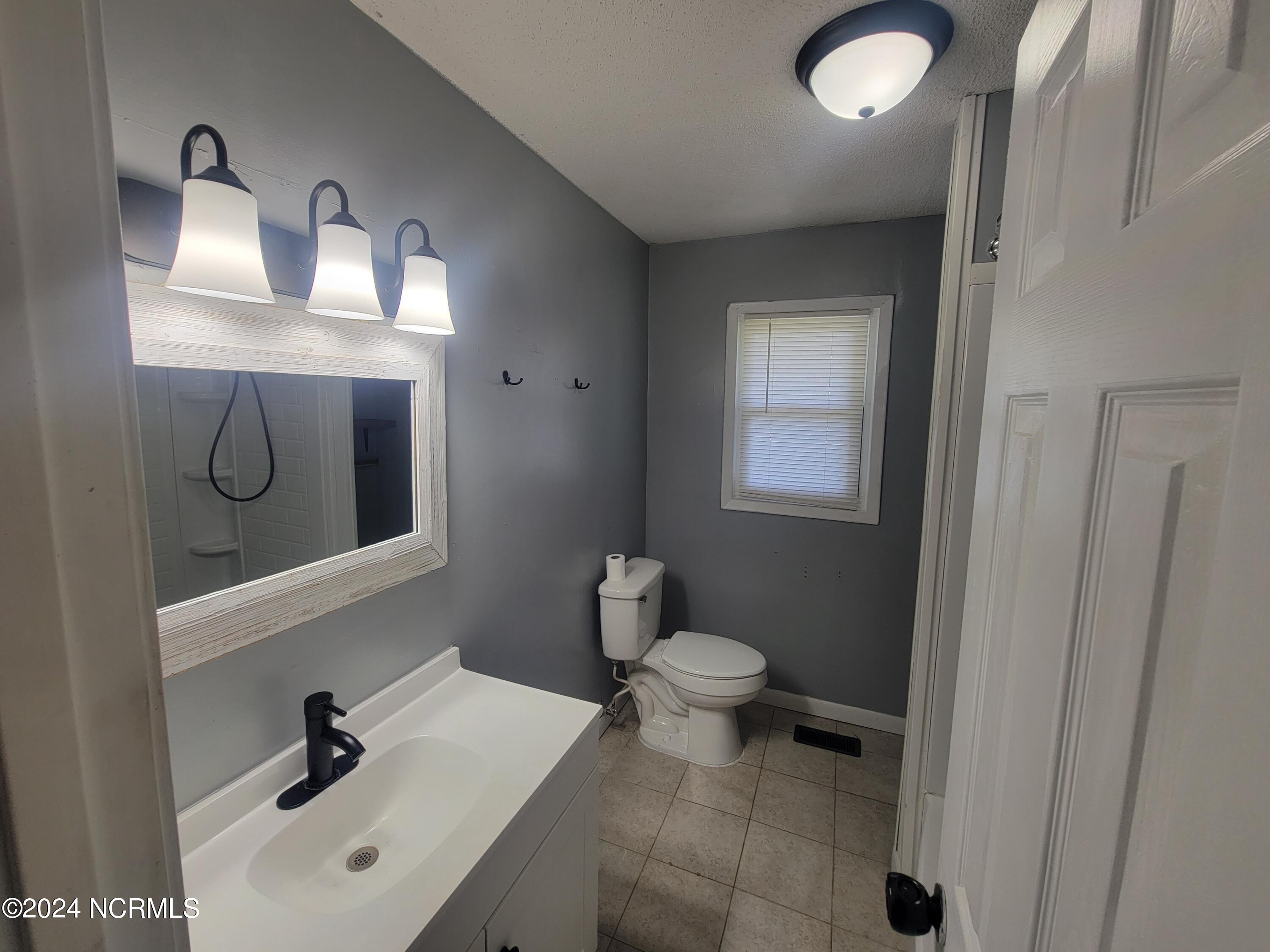 70 Cabbage Patch Road Clinton, NC 28328 - Photo 18 of 35 20240909_125652