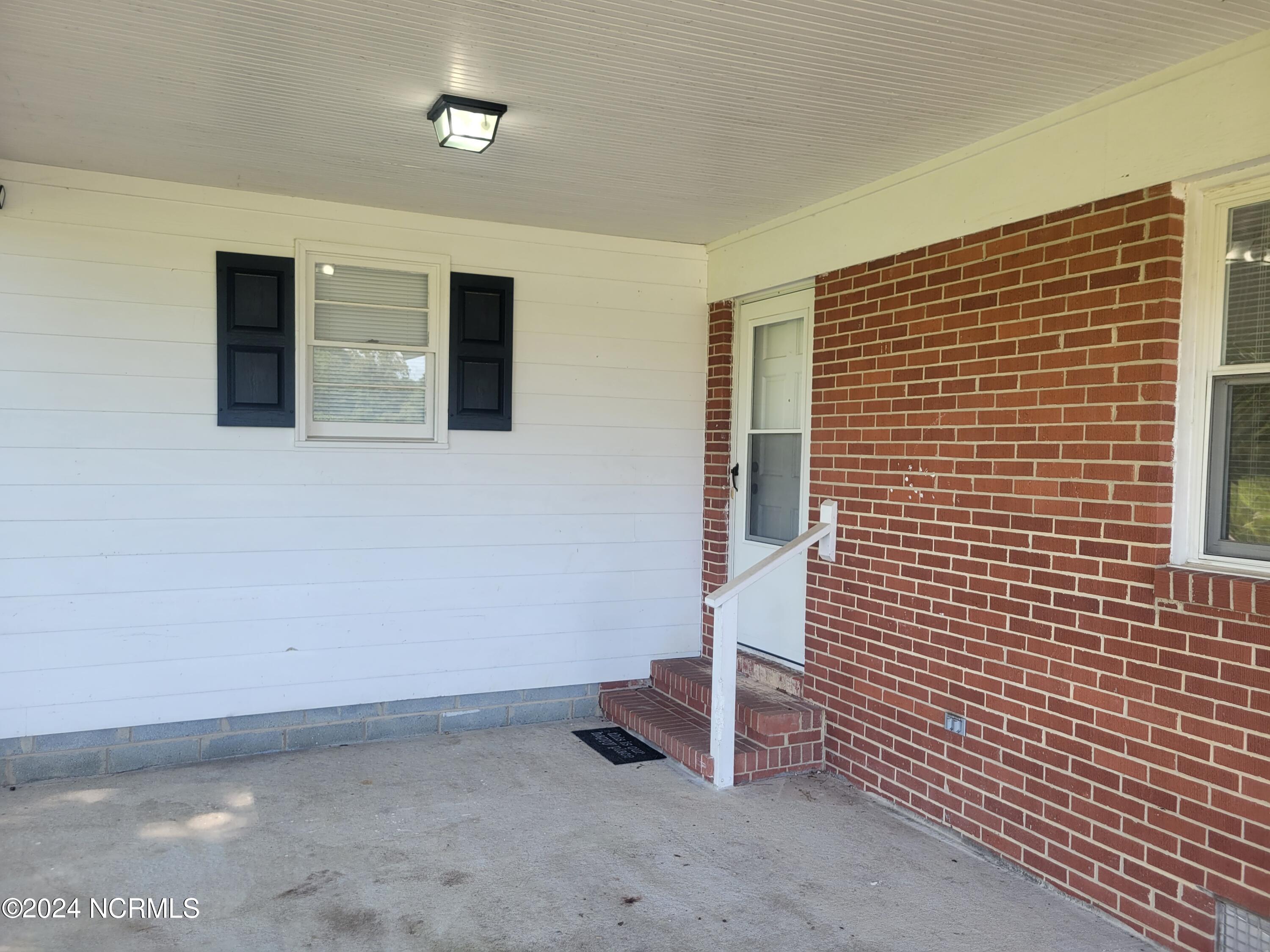 70 Cabbage Patch Road Clinton, NC 28328 - Photo 6 of 35 20240909_125419